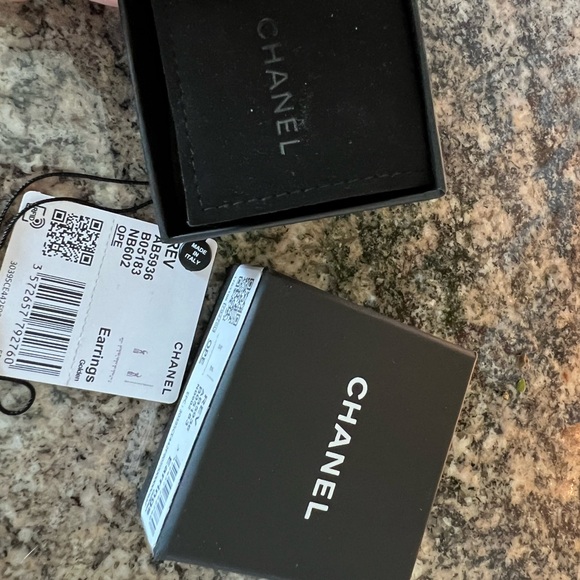 CHANEL 2022 Padlock CC Drop Earrings - Picture 7 of 9